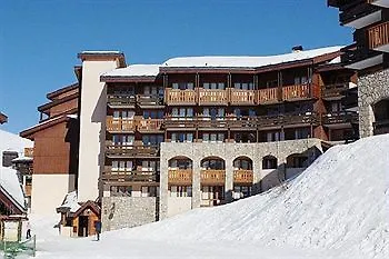 Aparthotel Pierre & Les Constellations 3*