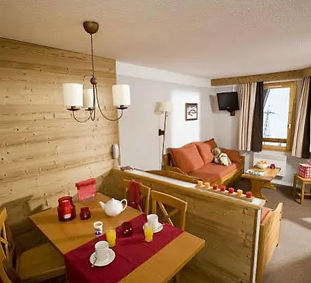 Pierre & Les Constellations 3*