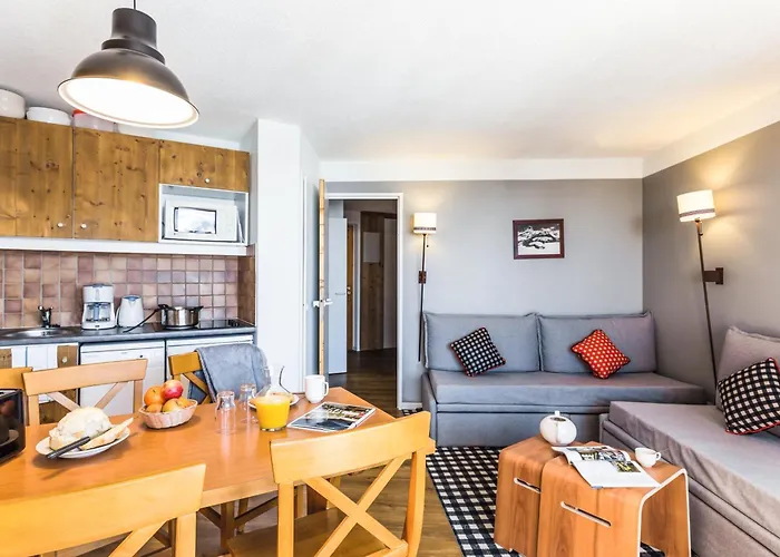 Pierre & Les Constellations Ла-Плань