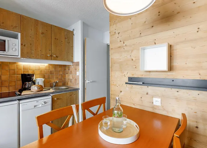 Pierre & Les Constellations Ла-Плань